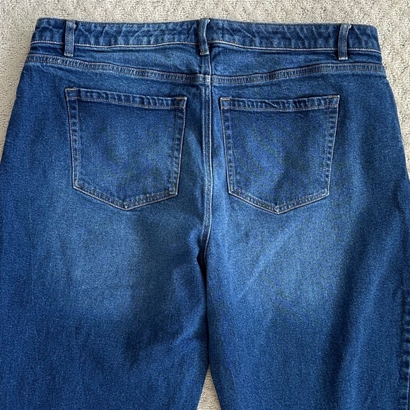 Lane Bryant Signature Fit Mid-Rise Boyfriend Jean Size 18 Classic Relaxed Fit - Picture 8 of 13